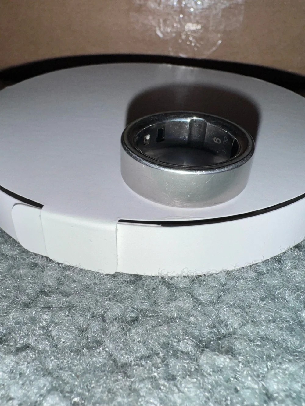 oura ring 4 size 9 brushed silver -battery issue